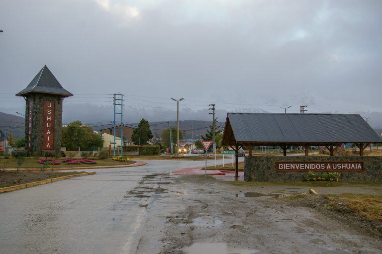 Ingreso a Ushuaia por avenida Roque Sánchez Galdeano (Vía Ushuaia)