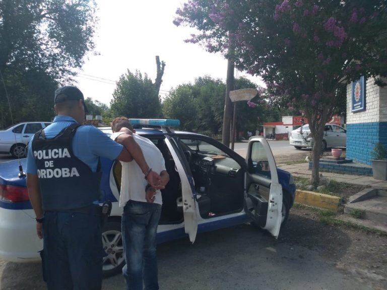 Joven detenido por presunto robo, Anisacate.