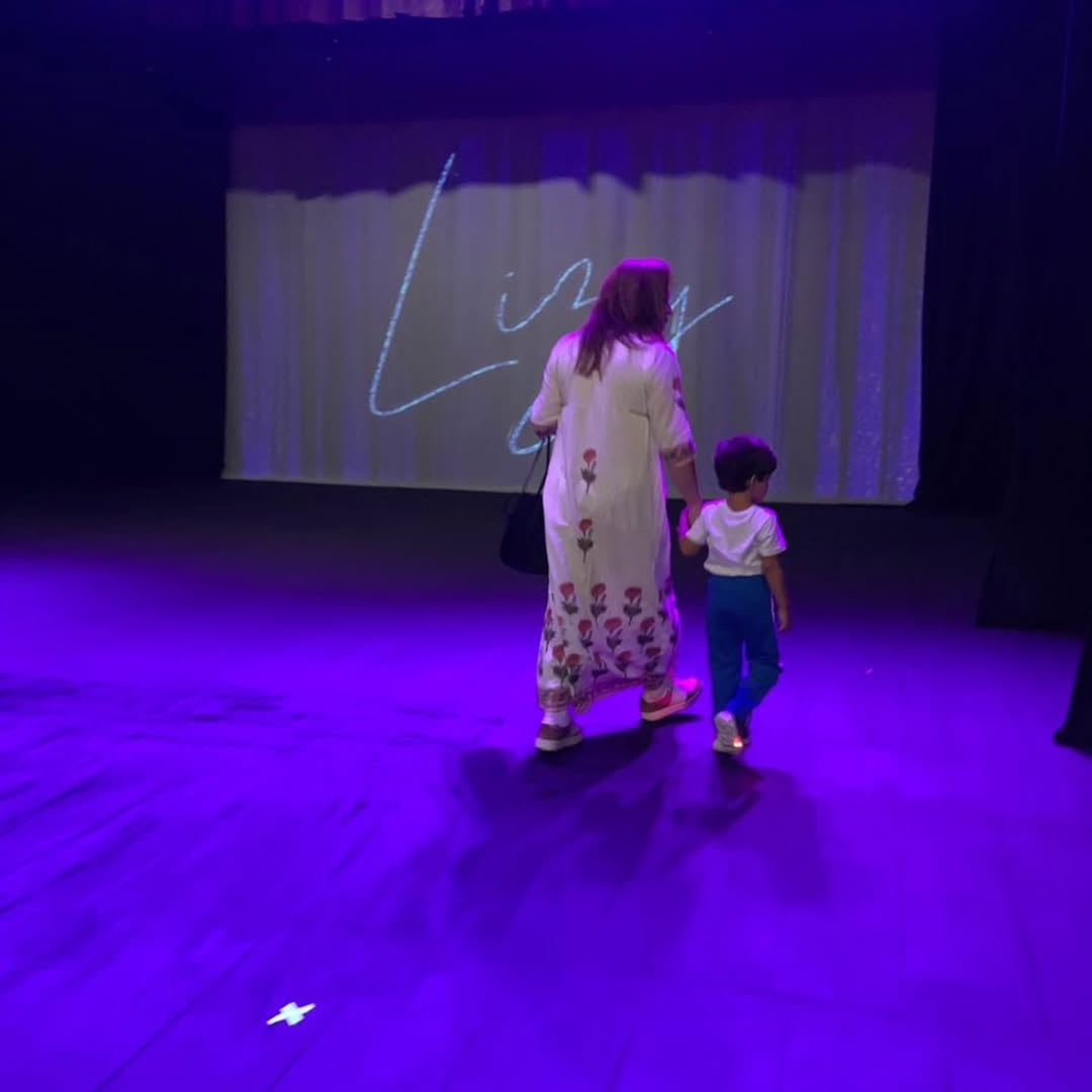 Lizy Tagliani junto a su hijo Tati en Córdoba.