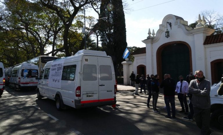 Protesta frente a la Quinta presidencial de Olivos (Foto: Clarín)