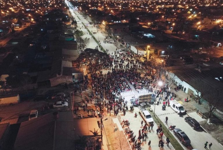 Pavimento histórico: Capitanich inauguró obras en ocho cuadras de la avenida Edison. (Web).