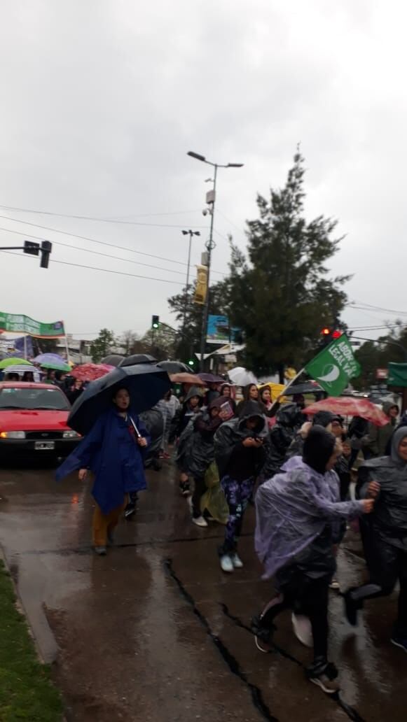 Marcha inaugural del 34to Encuentro Nacional de Mujeres (web).