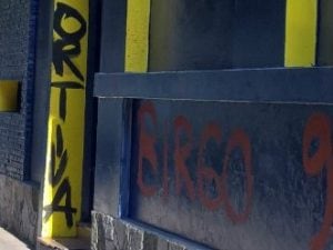 Las pintadas se produjeron en la sede de Rosario Central en el Cruce Alberdi.