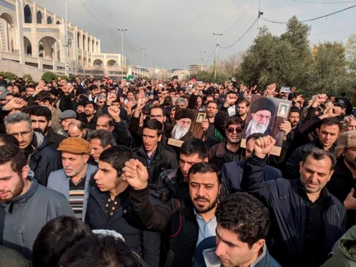 Tras la muerte de Soleimani, Irán amenaza a Estados Unidos con una "dura venganza"