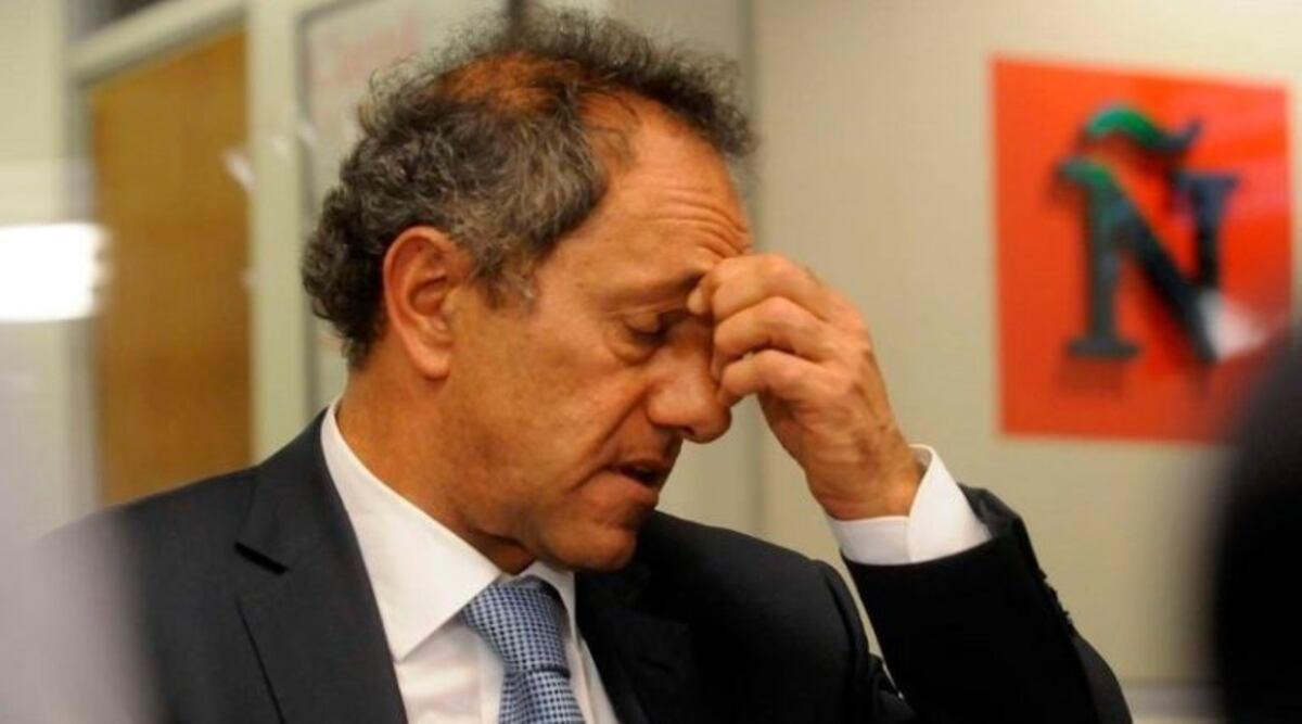 Daniel Scioli había emitido en 2011 el bono que no puede pagar Axel Kicillof