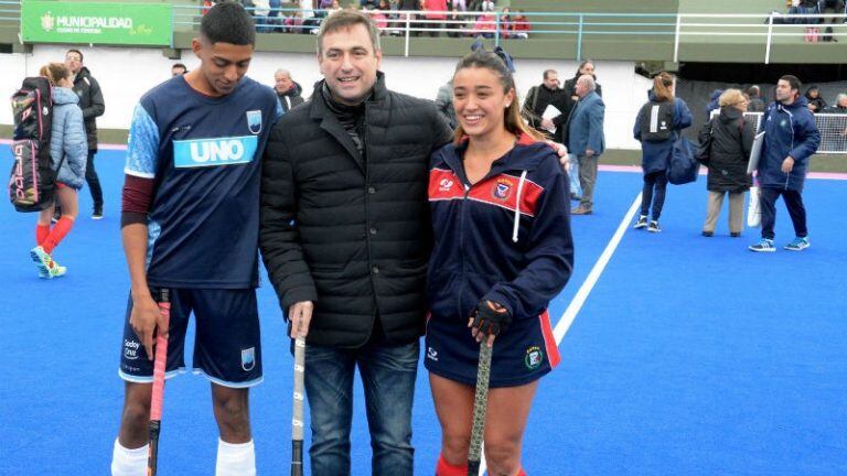 Se inauguró el nuevo estadio de hockey municipal