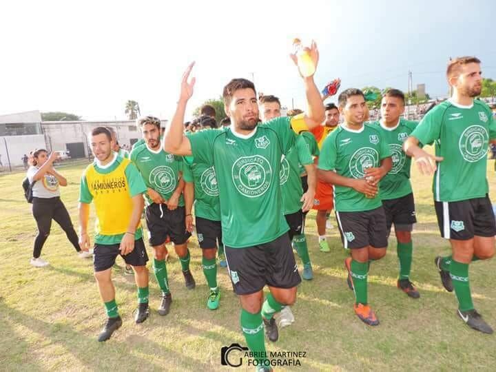 Habrá duelo de punteros en la B cordobesa de la Liga.