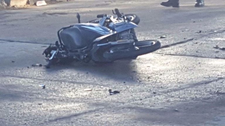 Murió un motociclista que había chocado un una camioneta