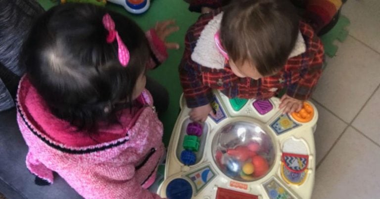 Vaso de leche celebra sus 15 años de lucha contra la desnutrición infantil.