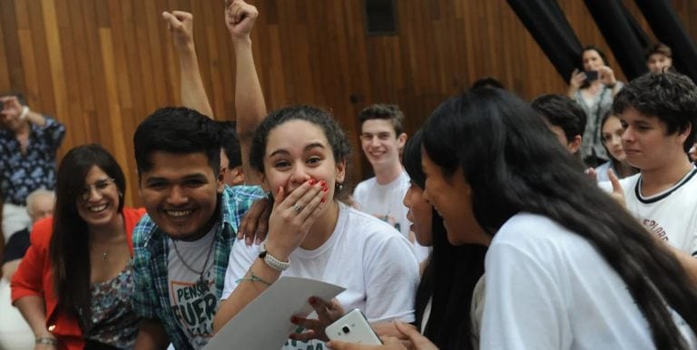 A pesar del coronavirus, jóvenes argentinos participaron de un torneo internacional de Física y obtuvieron una distinción (Foto: Lucía Merle/Clarín)