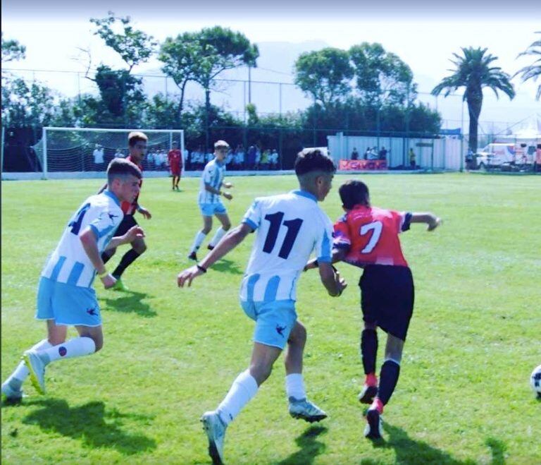 Comodoro FC en Italia