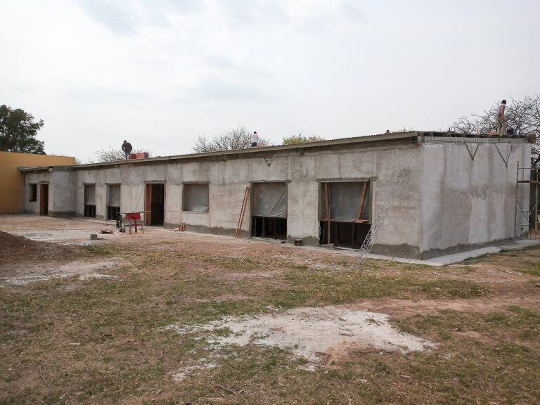 Construcción de aulas sustentables en La Para. (Municipio de La Para)