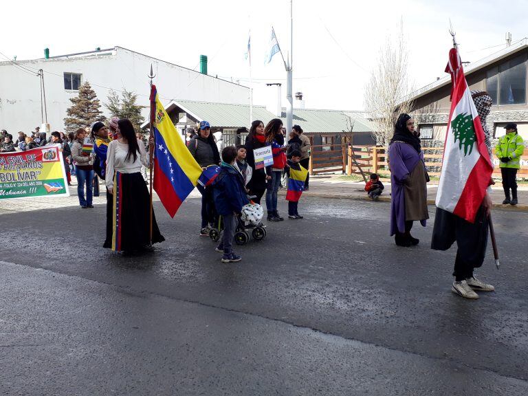 Aniversario Ushuaia Colectividades