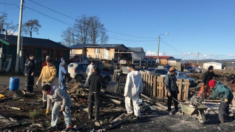 Incendio consumió por completo una vivienda, Tolhuin Tierra del Fuego.