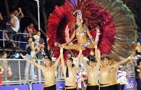 Figura en el carnaval de Encarnación. (ABC)