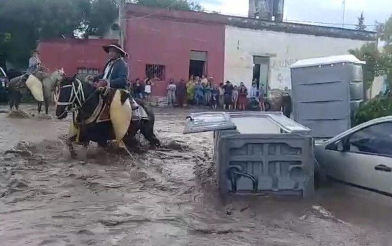 Gran temporal interrumpió la celebración de Nuestra Señora de La Candelaria (Facebook Osvaldo Oscar Heredia)