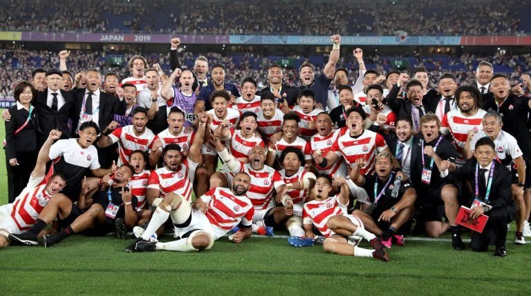 Japón festeja la victoria ante Escocia, en un torneo histórico para el seleccionado (Foto: AP).