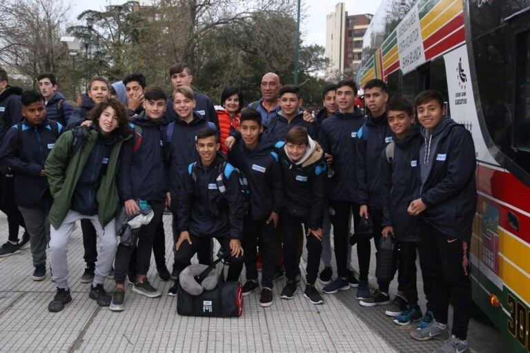 jóvenes tresarroyenses rumbo a los Juegos Bonaerenses (fotos Municipalidad de Tres  Arroyos)