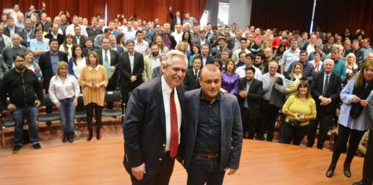 "El que rompe la cuarentena va preso", dijo el gobernador Oscar Herrera Ahuad