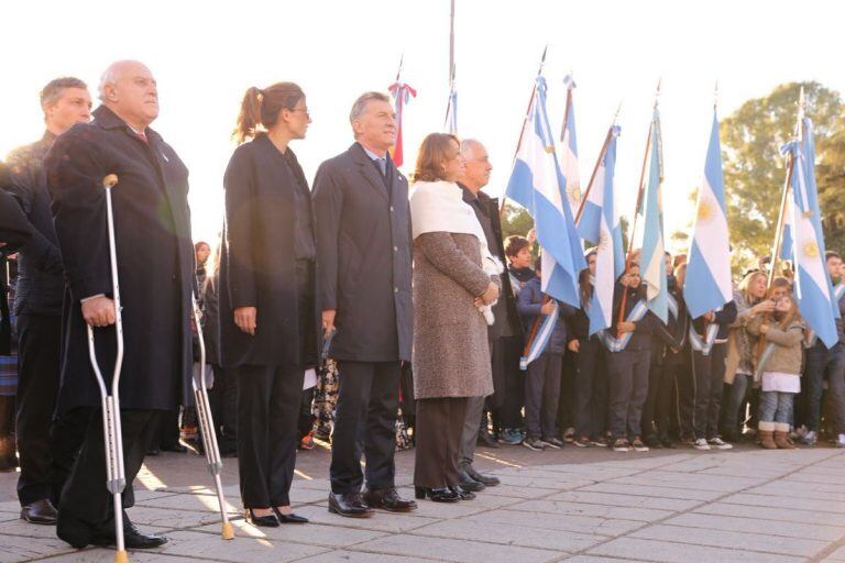 Macri encabezó el acto por el Día de la Bandera en Rosario.