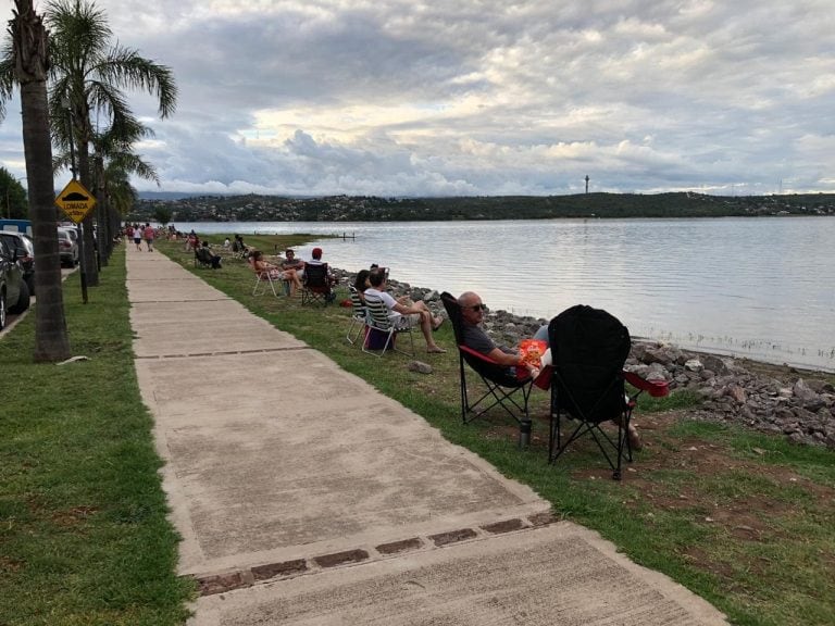 Costanera visitada por vecinos y turistas.