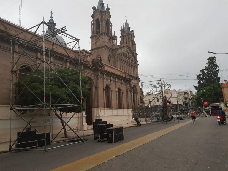 Desde las 18 comenzará la animación  y la llegada de las comunidades desde el atrio de la Iglesia Catedral