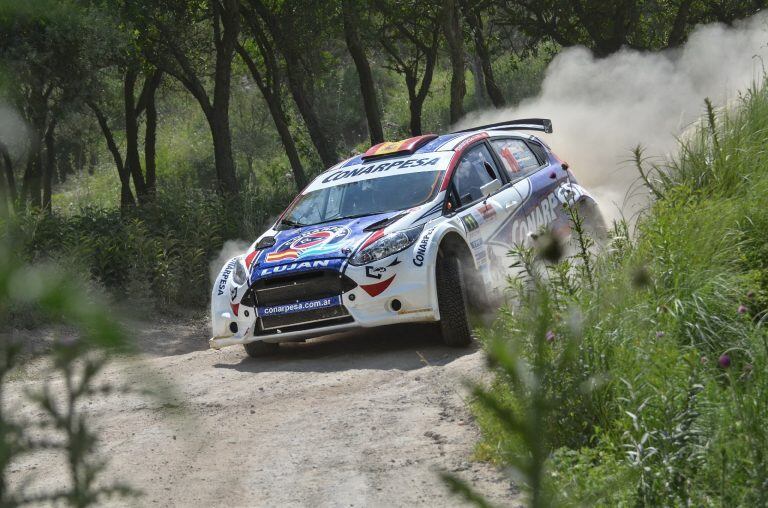 El español Fernando Álvarez, navegado por el argentino y cordobés Juan Pablo Monasterolo, campeón europeo (Navegantes, ERC2) este año. Álvarez se quedó con la Copa Senior del Argentino.