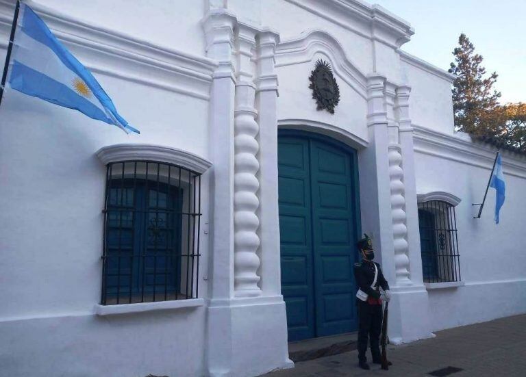 La hermosa casona de doña Francisca Bazán de Laguna, con su fachada de columnas salomónicas, escenario del cónclave de 1816.