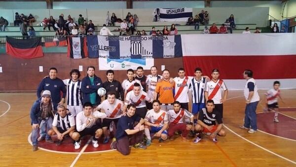 Los partipantes de los diferentes equipos que integrarán el Futsal el domingo que viene.