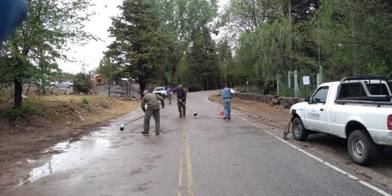 Las lluvias trajeron algunos inconvenientes menores que personal de la municipalidad de El Trapiche las resolvió con su propio personal.