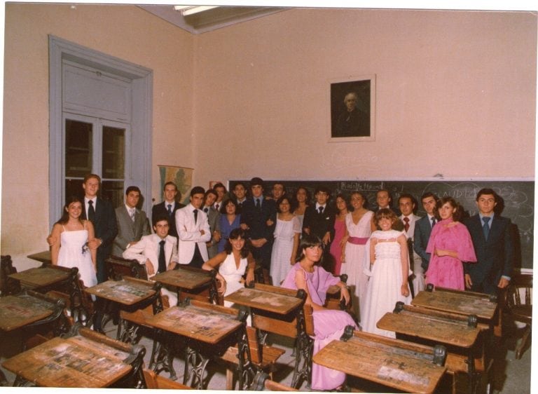 La noche del baile de Egresados y la última vez que muchos se vieron por última vez. (1979). 
(Foto: Marcelo Leani)