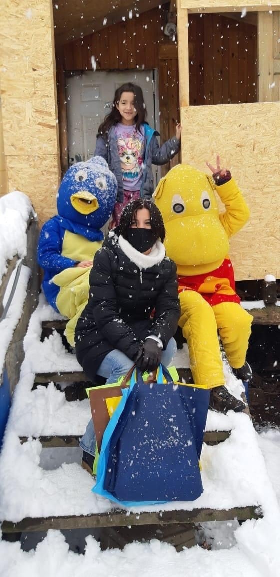 Municipalidad de Ushuaia reconociendo a los niños en el mes de la Infancia