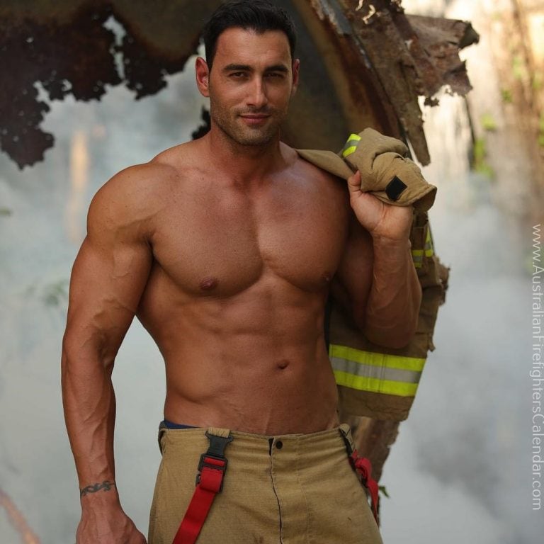 (Foto: Instagram/ @australianfirefighterscalendar)