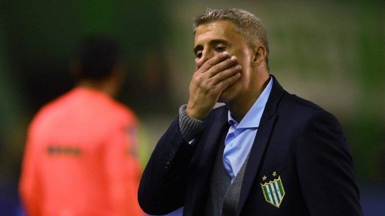 Hernán Crespo como DT de Banfield. (Foto:Web)