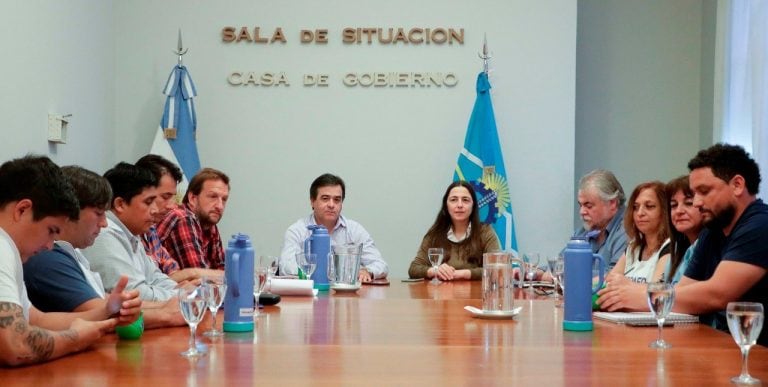 "Hasta que Nación no resuelva la paritaria docente nacional, la cartera educativa no comenzará a discutir salarios con los gremios de Chubut", dijo el funcionario.