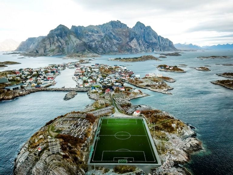 Henningsvær Stadion