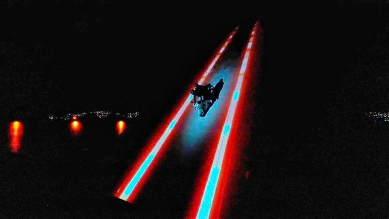 Desafío “a la altura y a la velocidad en moto con tormenta”, el primero de cinco.