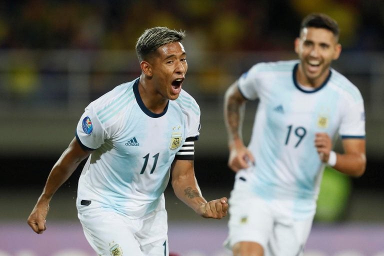 Matías Zaracho celebra un gol en el Torneo Preolímpico Sudamericano Sub 23. (EFE)