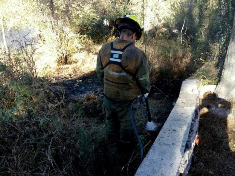 Tres efectivos trabajaron en el sinietro. (Foto: prensa Bomberos Voluntarios de Icho Cruz).