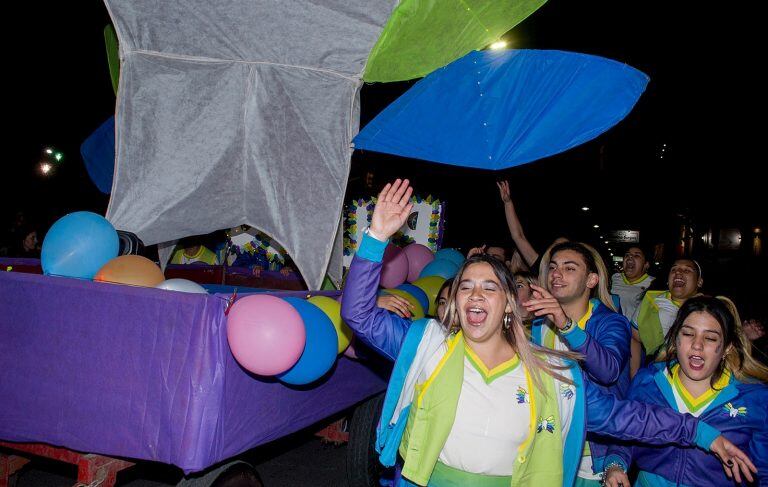 La promo de la Escuela Piloto (Foto: Municipalidad de Azul).