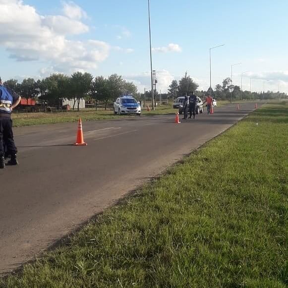 Policía patrulla los ingresos a Gualeguaychú
Crédito: PER