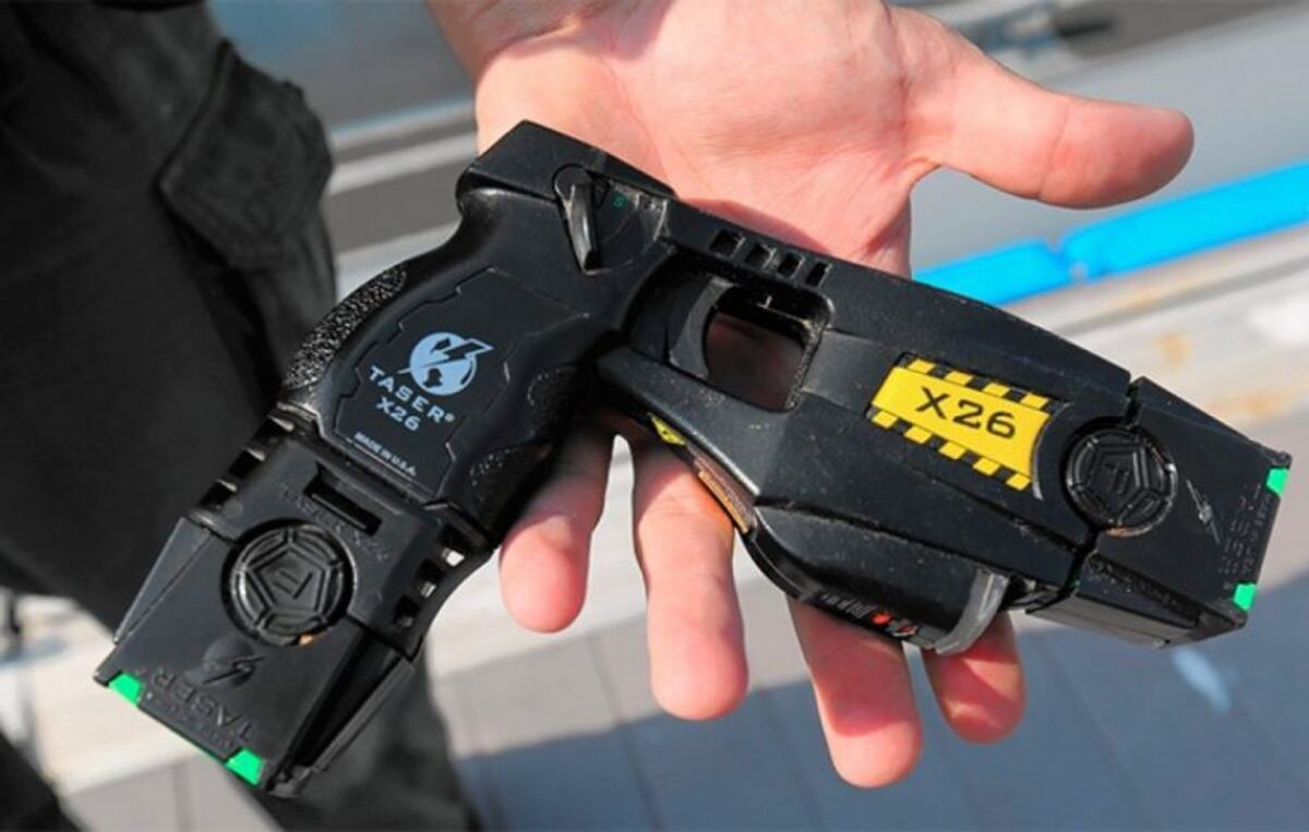 Cómo funcionan las pistolas Taser que podrán utilizar las fuerzas de seguridad