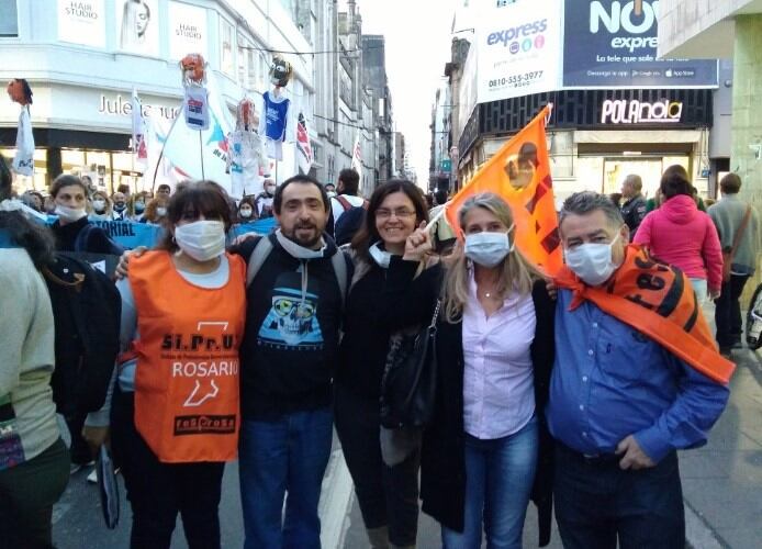 Masiva marcha de barbijos contra el uso de agrotóxicos