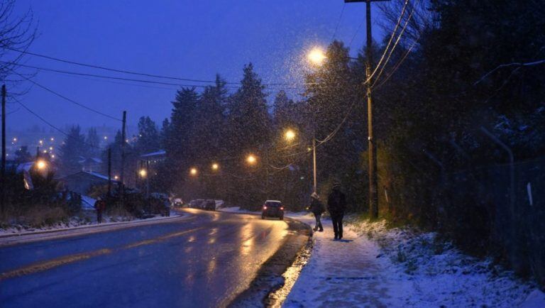 Nevadas fuertes por la mañana en Bariloche.