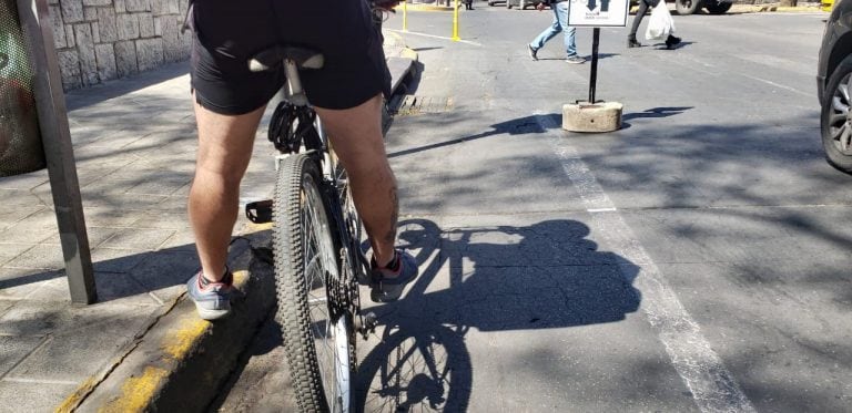 La Municipalidad llevó a cabo una prueba con bicisendas en el centro de Córdoba.