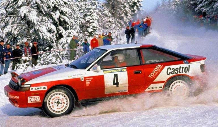 El local Mats Jonsson, navegado por su compatriota Lars Bäckman, fue el primer ganador con Toyota en Suecia. Sucedió en 1992 y lo consiguió con un Celica GT-Four ST165.