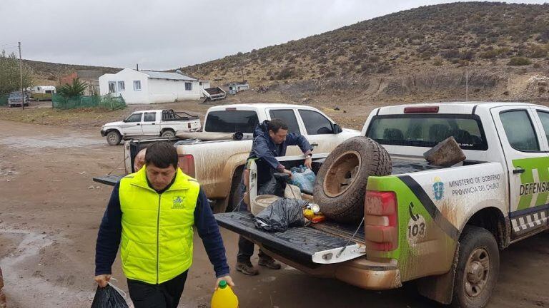 Defensa Civil colabora en la búsqueda.