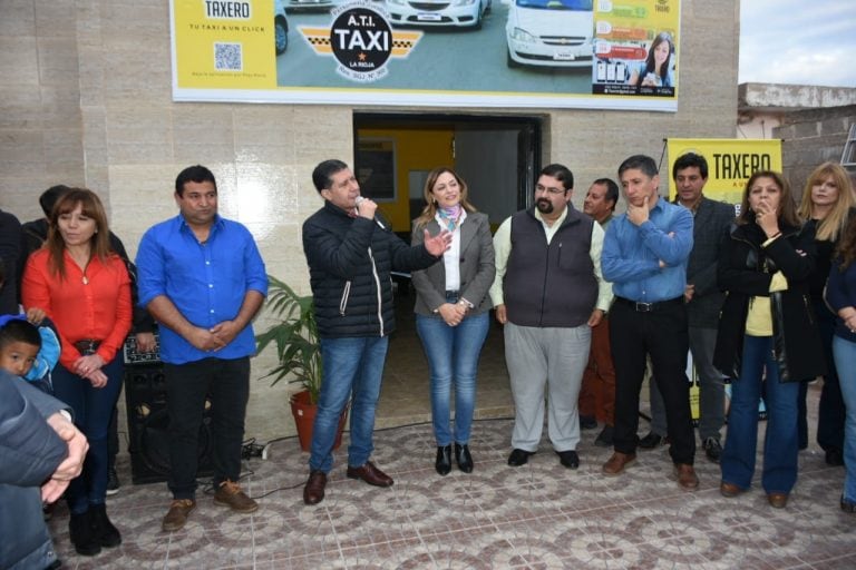 Inauguración sede de la Asociación de Taxistas Independientes