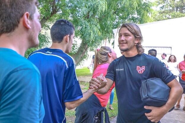 Instituto jugó un partido con los chicos del Complejo Esperanza.