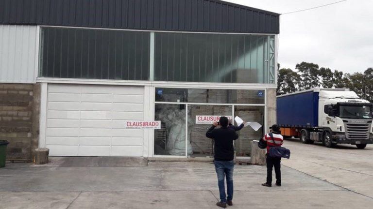 Clausuraron un depósito ilegal de alimentos para merenderos en San Luis.